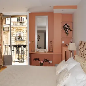  Apartment Champs Elysees Executive