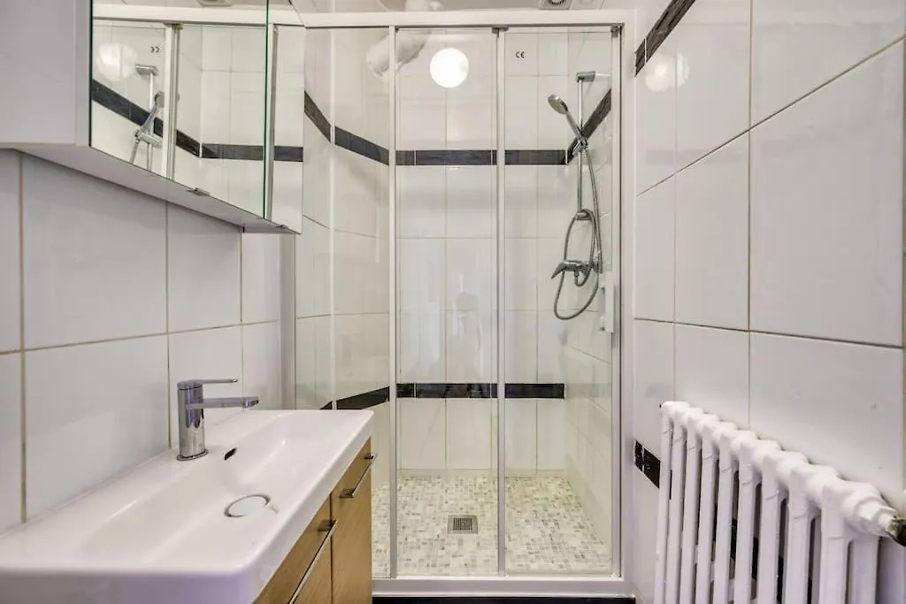 3-Bedroom Apart Close To Roland Garros Paris Apartment